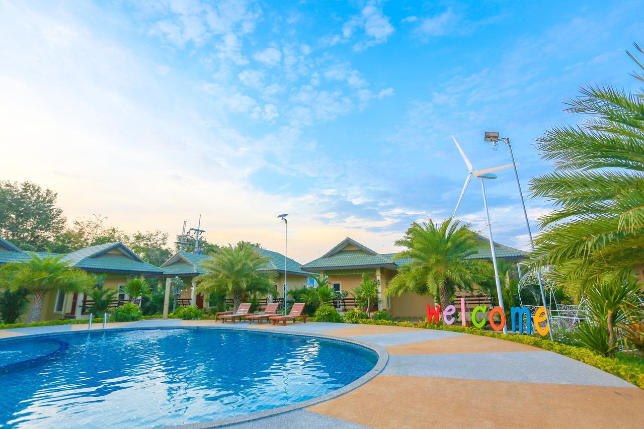 Huan Soontaree Hotel Ban Phe Exterior photo